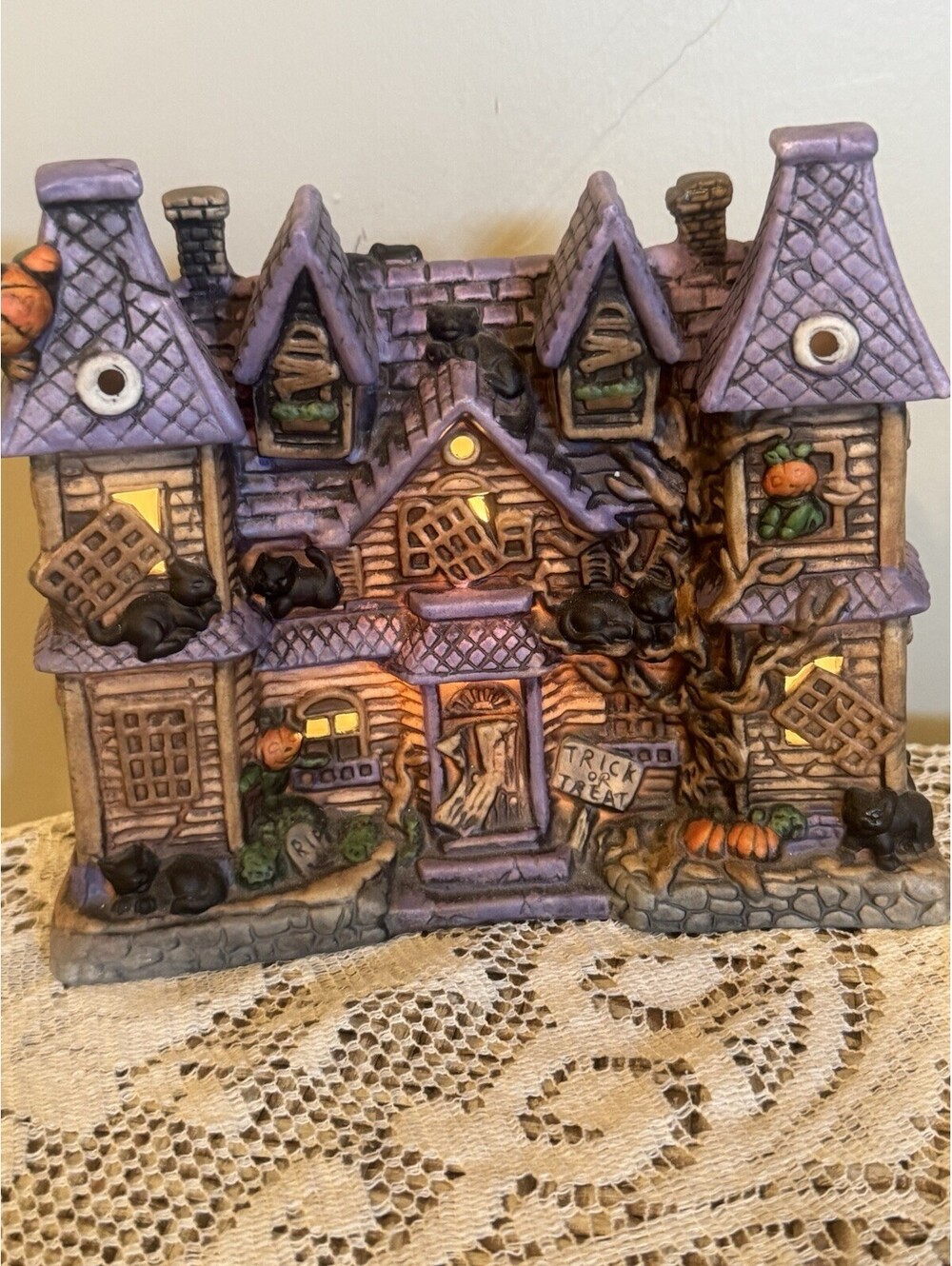 Halloween Haunted House Purple Brown Black Cats Pumpkin Man Lighted Whimsical